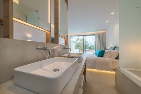 Superior Suite, Private Pool | Bathroom sink