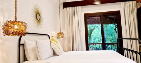 Bungalow | Egyptian cotton sheets, premium bedding, minibar, in-room safe