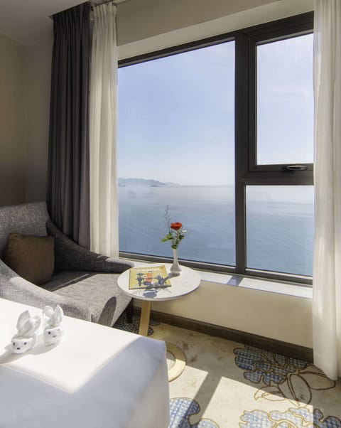 Deluxe Room, 2 Twin Beds, Sea View | 17 bedrooms, hypo-allergenic bedding, minibar, in-room safe