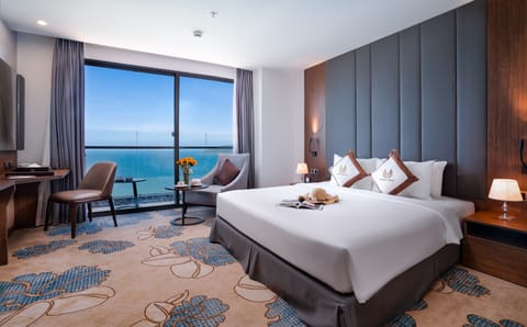 Premier Room, 1 Queen Bed, Ocean View | View from room