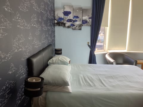 Comfort Double Room | Blackout drapes, iron/ironing board, free WiFi, bed sheets