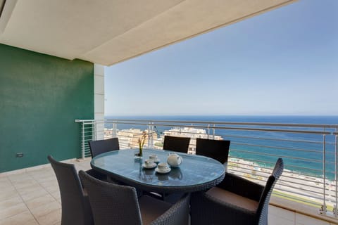 Apartment (3 Bedrooms) | Terrace/patio