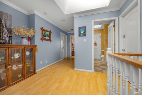 Desk, soundproofing, free WiFi, bed sheets