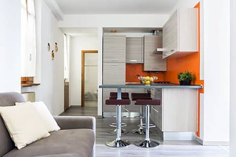 Apartment, 1 Bedroom | In-room dining