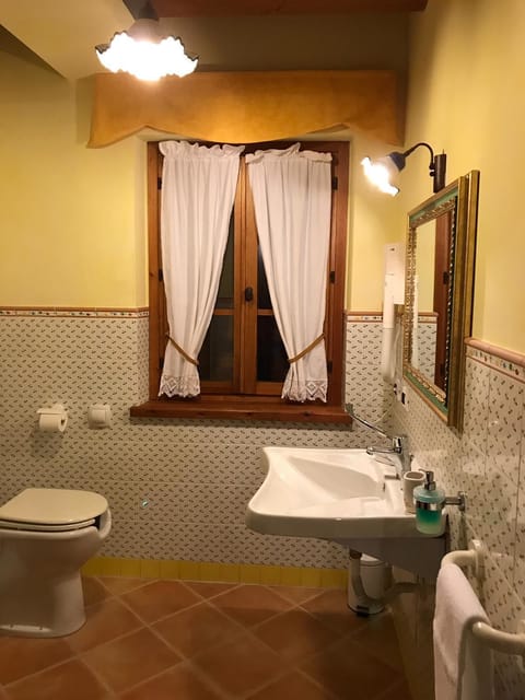 Apartment, 2 Bedrooms, Accessible | Bathroom | Shower, rainfall showerhead, hair dryer, bidet