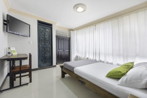 Single Room, 1 Twin Bed, Non Smoking | Hypo-allergenic bedding, in-room safe, desk, free WiFi