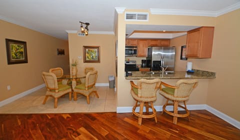 Condo, 1 Bedroom, Kitchen, Bay View | Private kitchen | Full-size fridge, microwave, oven, stovetop