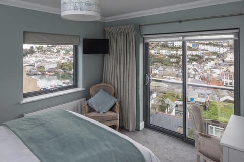 Shoalstone (Sea View) | Soundproofing, iron/ironing board, free WiFi, bed sheets