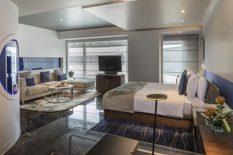 Trillion Suite	 | Premium bedding, pillowtop beds, minibar, in-room safe