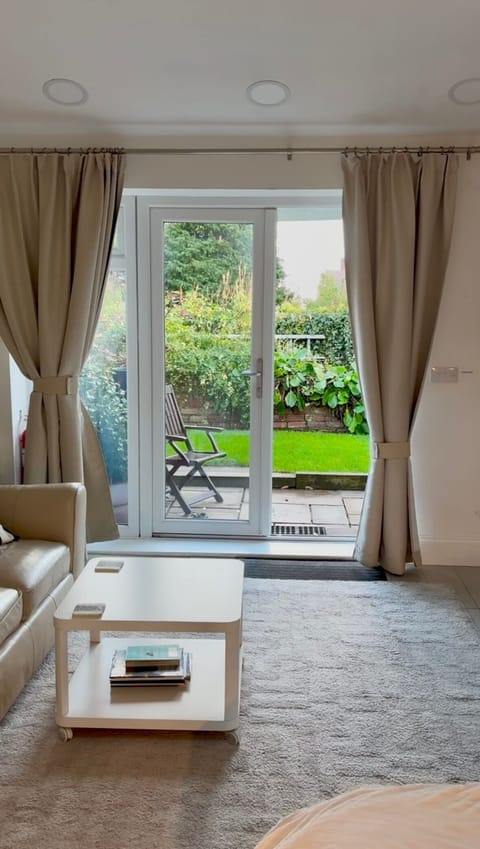 Garden Studio, Double Room | Living area | Flat-screen TV, Netflix, streaming services