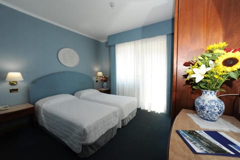 Standard Double Room | In-room safe, individually decorated, individually furnished