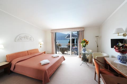 Standard Double Room | In-room safe, individually decorated, individually furnished