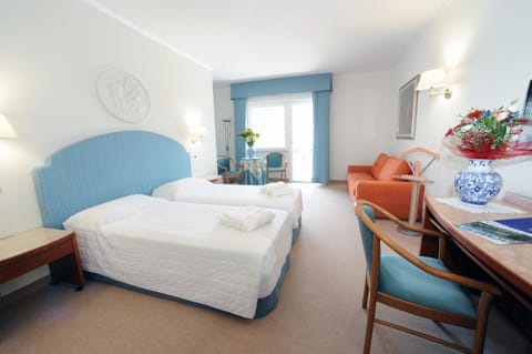 Standard Double Room | In-room safe, individually decorated, individually furnished