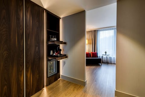1 bedroom, minibar, in-room safe, desk