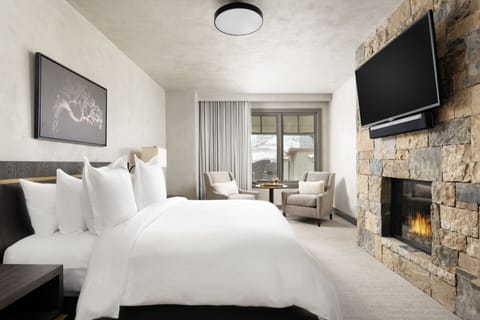 Sun Up Four-Bedroom Residence | Hypo-allergenic bedding, down comforters, minibar, in-room safe