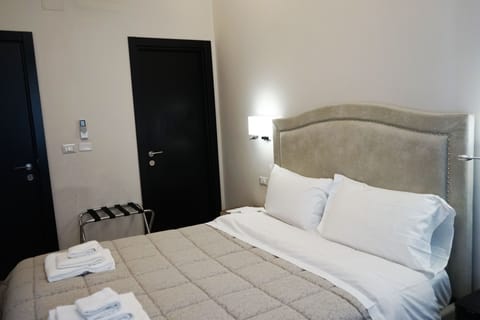 Basic Double Room | Free WiFi, bed sheets