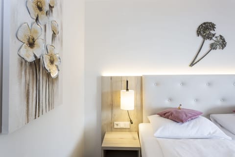 Deluxe Double Room, Balcony (3) | Room amenity