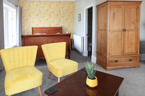 Traditional Suite, 1 Double Bed | Desk, iron/ironing board, free WiFi