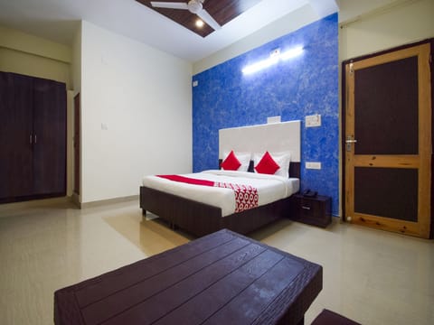 Double Room, 1 King Bed