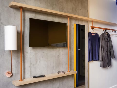 Soundproofing, free cribs/infant beds, free WiFi, bed sheets