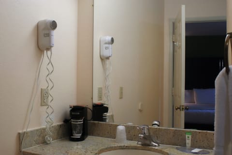 Suite, 2 Queen Beds, Mountain View | Bathroom | Combined shower/tub, hair dryer, towels