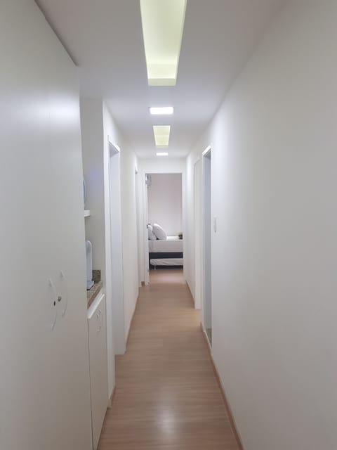 Superior Single Room | Shared kitchen facilities | Microwave, cookware/dishes/utensils