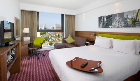 Superior Room, 1 Queen Bed with Sofa bed (Albert Dock View) | Desk, laptop workspace, soundproofing, iron/ironing board