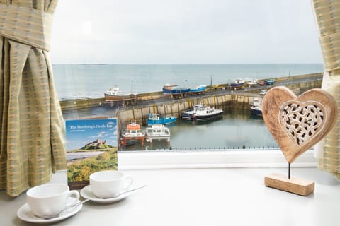 In-room safe, desk, iron/ironing board, bed sheets