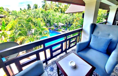 Luxury Double Room, 1 King Bed, Pool View | In-room safe, desk, blackout drapes, soundproofing