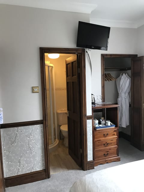 Double Room | Soundproofing, iron/ironing board, free WiFi, bed sheets