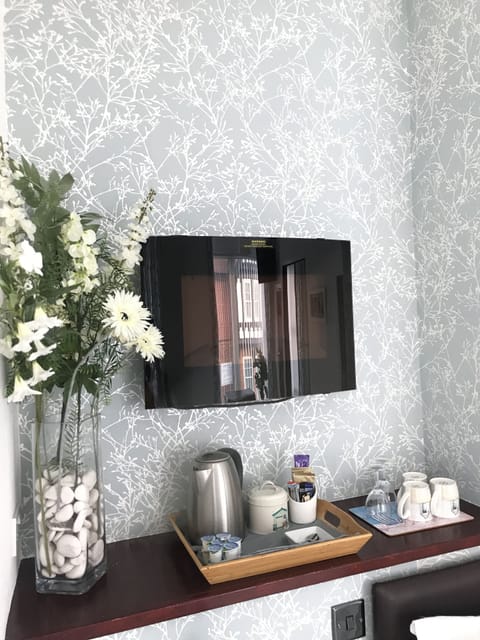 Superior Triple Room | Soundproofing, iron/ironing board, free WiFi, bed sheets