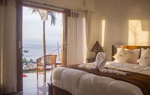 Deluxe Bungalow, 1 Queen Bed, Sea View | Room amenity