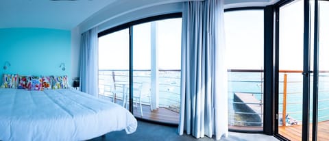 Premium Double Room, Balcony, Ocean View | Minibar, in-room safe, desk, blackout drapes