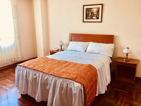 Double Room, 1 Double Bed, Private Bathroom | Free WiFi, bed sheets