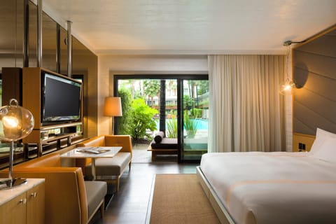 Room, 1 King Bed, Poolside (Cabana Building) | Egyptian cotton sheets, premium bedding, minibar, in-room safe