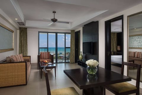 Deluxe Suite, 2 Bedrooms, Smoking, Ocean View | Hypo-allergenic bedding, minibar, in-room safe, desk