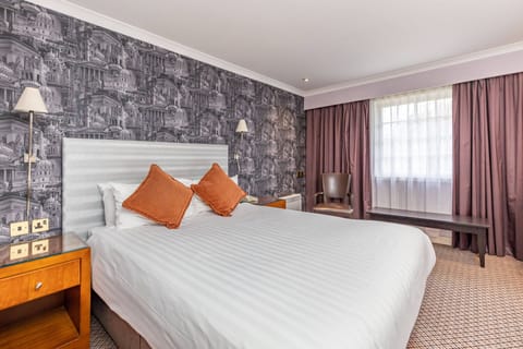 Classic Room, 1 Double Bed | Desk, iron/ironing board, free WiFi, bed sheets