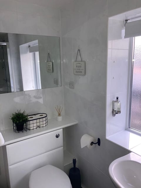 Double Room (Room 3) | Bathroom | Shower, hair dryer, towels