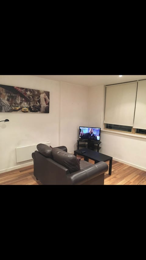 Apartment, 1 Double Bed, Non Smoking | Living area