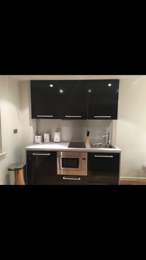 Apartment, 1 Double Bed, Non Smoking | Private kitchen