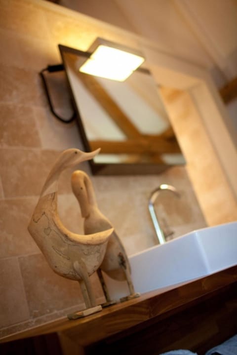 Bathtub, free toiletries, hair dryer, bathrobes