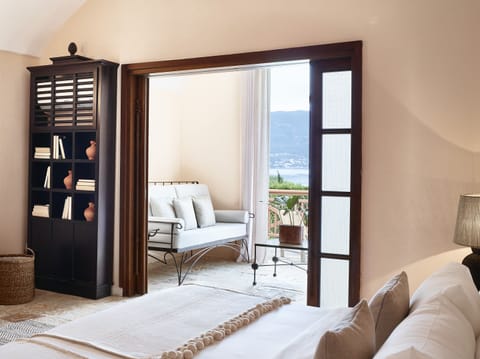 Lux Me Family Bungalow Sea Side | 1 bedroom, in-room safe, soundproofing, free cribs/infant beds