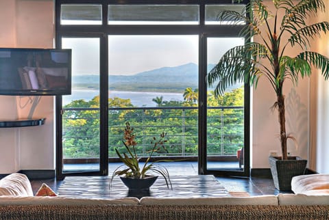 Panoramic Suites -Expansive Ocean Views - (# of bedrooms available depends on # of guests reserved) | Beach/ocean view