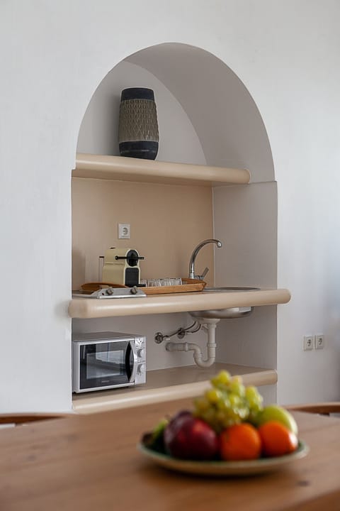 Grand Suite, 2 Bedrooms | Private kitchenette | Fridge, stovetop, espresso maker, coffee/tea maker