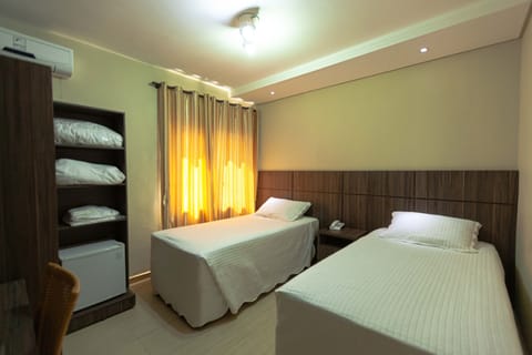 Superior Twin Room | Minibar, desk, free WiFi, bed sheets