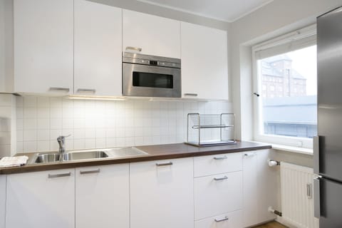 Shared fridge, microwave