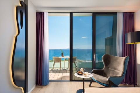 Superior Double or Twin Room, Sea View | Minibar, in-room safe, desk, blackout drapes