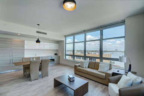 Luxury Condo, 2 Bedrooms, Marina View | Living area | 31-inch flat-screen TV with cable channels, TV, Netflix