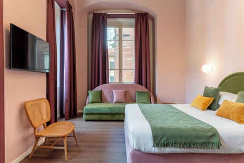 Deluxe Room, City View | In-room safe, desk, free WiFi, bed sheets