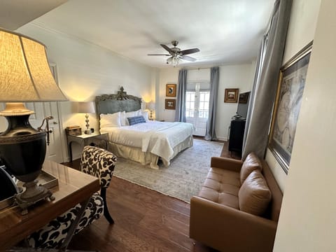 Room, Private Bathroom (Mississippi Delta-1) | In-room safe, individually decorated, individually furnished